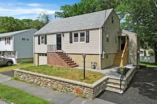 151 Dartmouth St, Lynn, MA 01904 - Photo 2