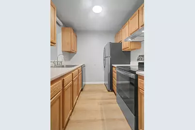 164 High St #203, Holyoke, MA 01040 - Photo 2
