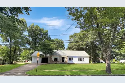35 Rexhame Rd, Worcester, MA 01606 - Photo 1