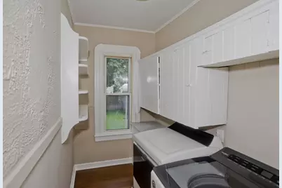 132 Grover St, Springfield, MA 01104 - Photo 8