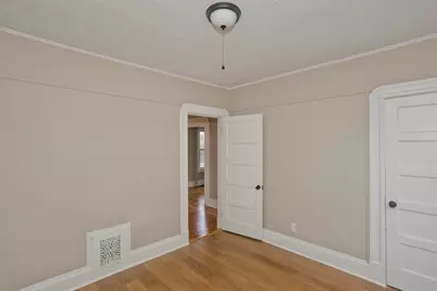 132 Grover St, Springfield, MA 01104 - Photo 16