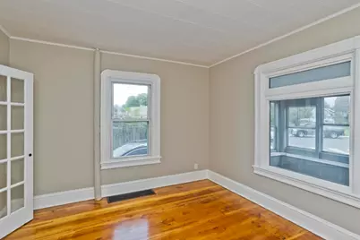 132 Grover St, Springfield, MA 01104 - Photo 12