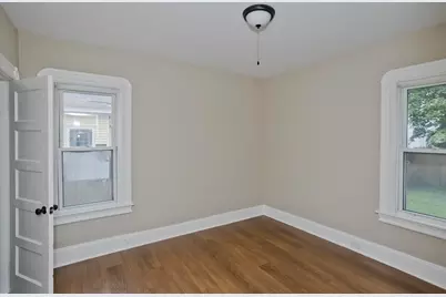 132 Grover St, Springfield, MA 01104 - Photo 26