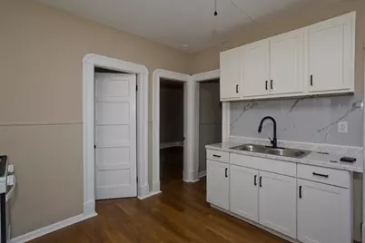 132 Grover St, Springfield, MA 01104 - Photo 6