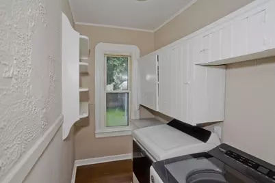 132 Grover St, Springfield, MA 01104 - Photo 8