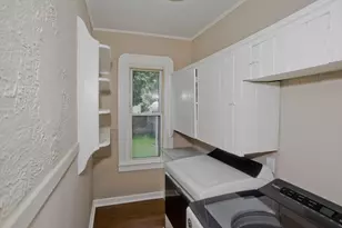 132 Grover St, Springfield, MA 01104 - Photo 8
