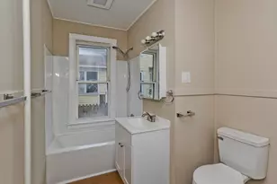 132 Grover St, Springfield, MA 01104 - Photo 24