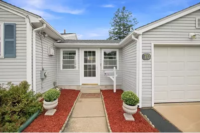 70 Crestwood, Chicopee, MA 01020 - Photo 4