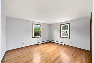 70 Crestwood, Chicopee, MA 01020 - Photo 14