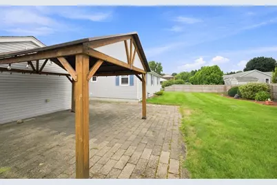 70 Crestwood, Chicopee, MA 01020 - Photo 32