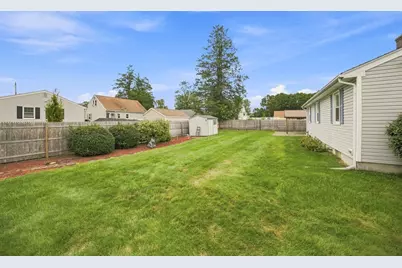 70 Crestwood, Chicopee, MA 01020 - Photo 36