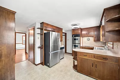 70 Crestwood, Chicopee, MA 01020 - Photo 6