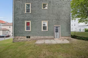 89 Rockland St, Fall River, MA 02724 - Photo 4