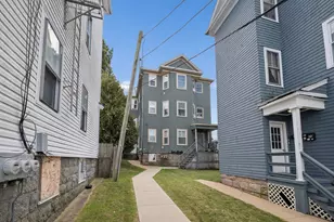 89 Rockland St, Fall River, MA 02724 - Photo 2