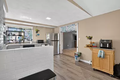 223 Elsie Rd, Brockton, MA 02302 - Photo 4