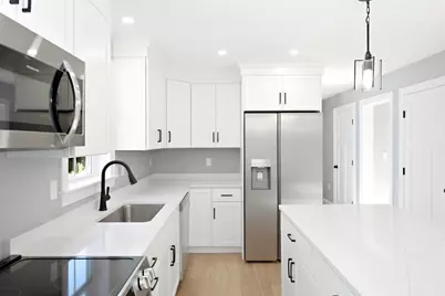 158 Plain St, Bridgewater, MA 02324 - Photo 10