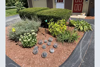 110 Heritage Dr #110, Tewksbury, MA 01876 - Photo 2