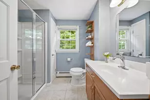 121 Regina S Dr, Tewksbury, MA 01876 - Photo 16