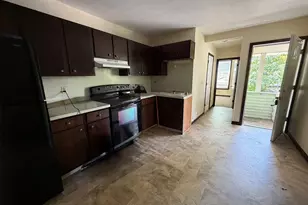 319 Main St, Springfield, MA 01151 - Photo 2