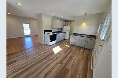 15 South Main Street #B, Williamsburg, MA 01039 - Photo 4