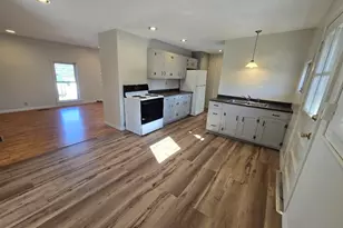 15 S Main St, Williamsburg, MA 01039 - Photo 4