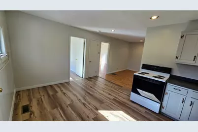 15 South Main Street #B, Williamsburg, MA 01039 - Photo 6