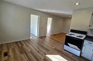 15 S Main St, Williamsburg, MA 01039 - Photo 6