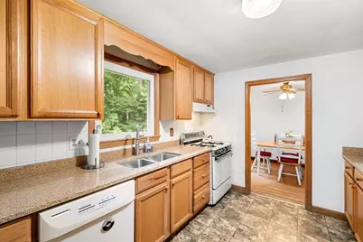 16 Crown Rd, Westford, MA 01886 - Photo 10