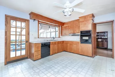 292 Oak St, Methuen, MA 01844 - Photo 10