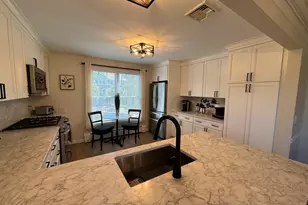 7 Harbor Mist Dr, Fairhaven, MA 02719 - Photo 2
