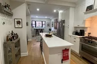 5 Garden Ct, Boston, MA 02113 - Photo 4
