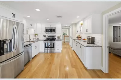 86 Bates Point Rd, Webster, MA 01570 - Photo 8
