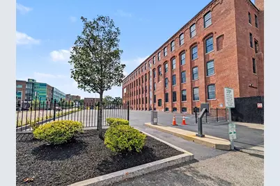 90 Grove St #LL1, Worcester, MA 01605 - Photo 16