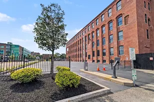 90 Grove St, Worcester, MA 01605 - Photo 16