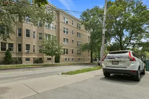 1774 Beacon St, Brookline, MA 02445 - Photo 20