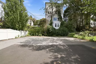 8 Hooper St #3, Worcester, MA 01605 - Photo 24