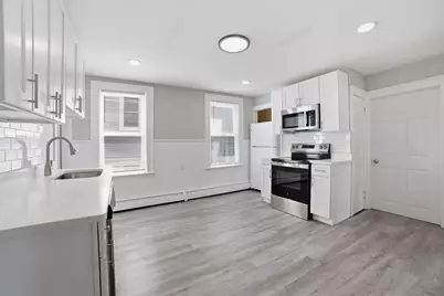 8 Hooper St #3, Worcester, MA 01605 - Photo 2