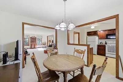 3 Castle Hill Rd #E, Agawam, MA 01001 - Photo 14