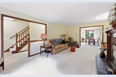 3 Castle Hill Rd #E, Agawam, MA 01001 - Photo 6