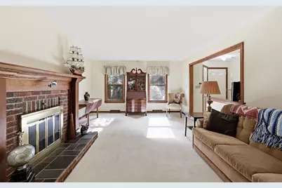 3 Castle Hill Rd #E, Agawam, MA 01001 - Photo 4