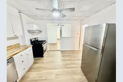 2 Baldwin Pl #1R, Boston, MA 02113 - Photo 4