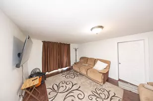 10 Wrentham Rd, Worcester, MA 01602 - Photo 18