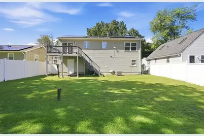 191 Lamont St, Springfield, MA 01119 - Photo 2