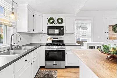 235 Tremont St, New Bedford, MA 02740 - Photo 10