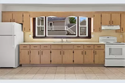 84 Margin St #1, Peabody, MA 01960 - Photo 4