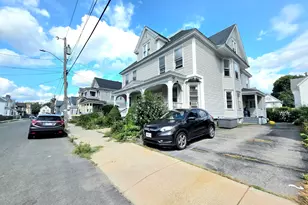 32 Burtt St, Lowell, MA 01851 - Photo 2