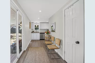 29 Walnut St, Plymouth, MA 02360 - Photo 10