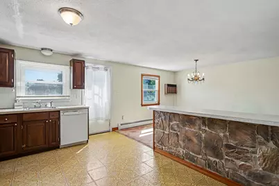 168 Lynn St, Peabody, MA 01960 - Photo 10