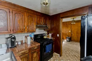 240 E Allen Ridge Rd, Springfield, MA 01118 - Photo 12
