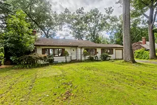 240 E Allen Ridge Rd, Springfield, MA 01118 - Photo 2
